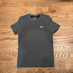 Two Under Armour Dri-Fit Shirts Size Medium Dark Gray and Gray